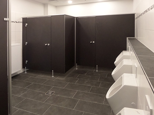 Die neue, barrierefreie Herrentoilette in der Schützenhalle von Welschen Ennest.